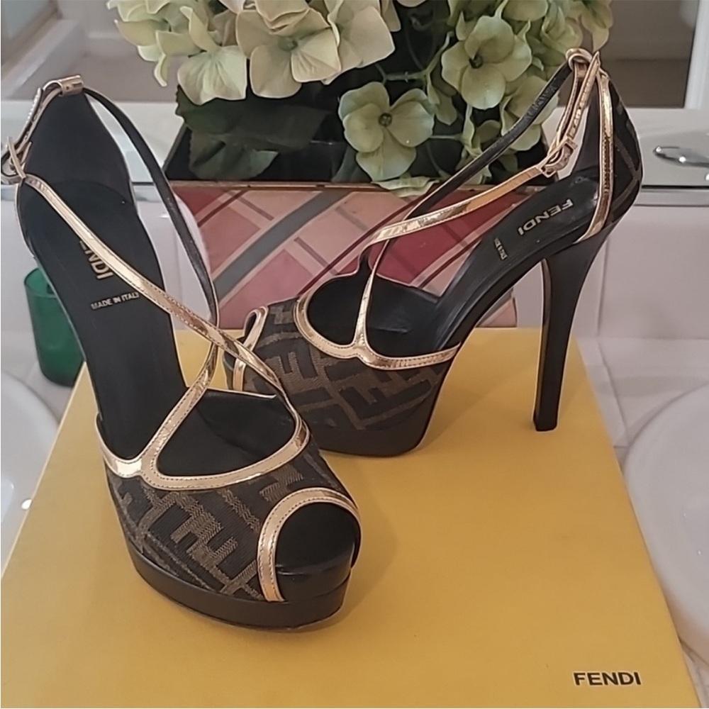 Fendi Zucca Strap Platform Pumps